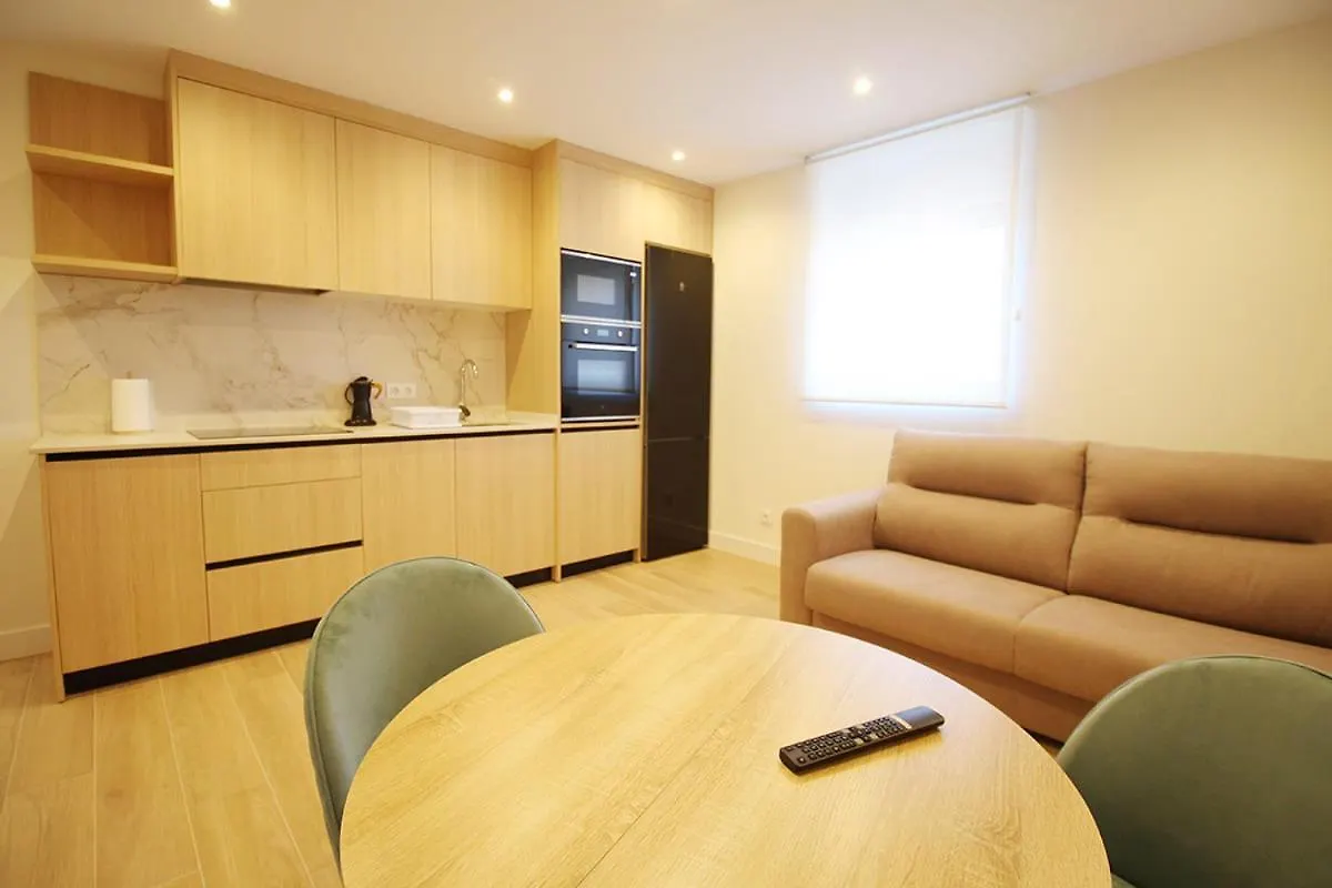 Apartamentos Adarzo Santander 0*,